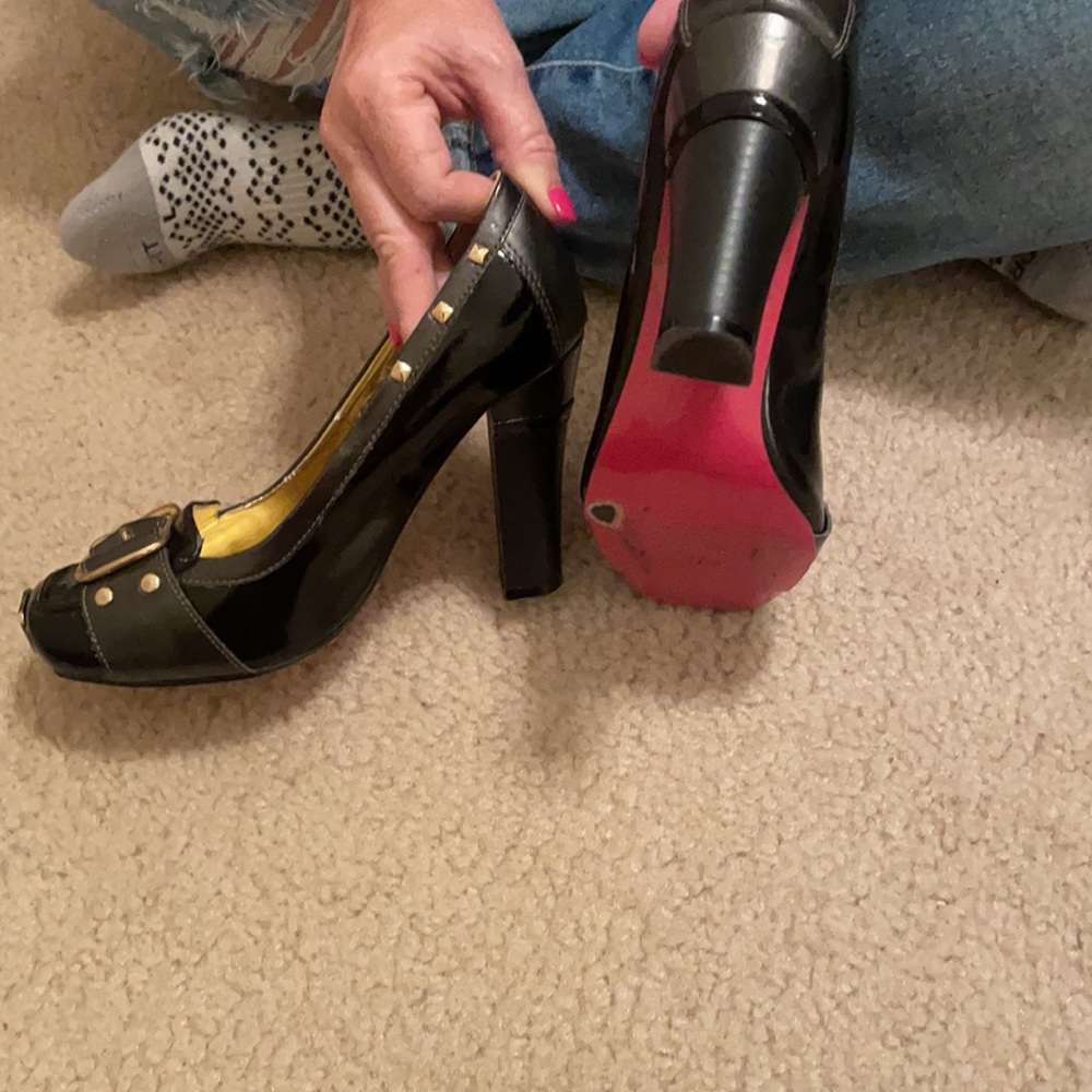 Heels - Picture 2 of 2